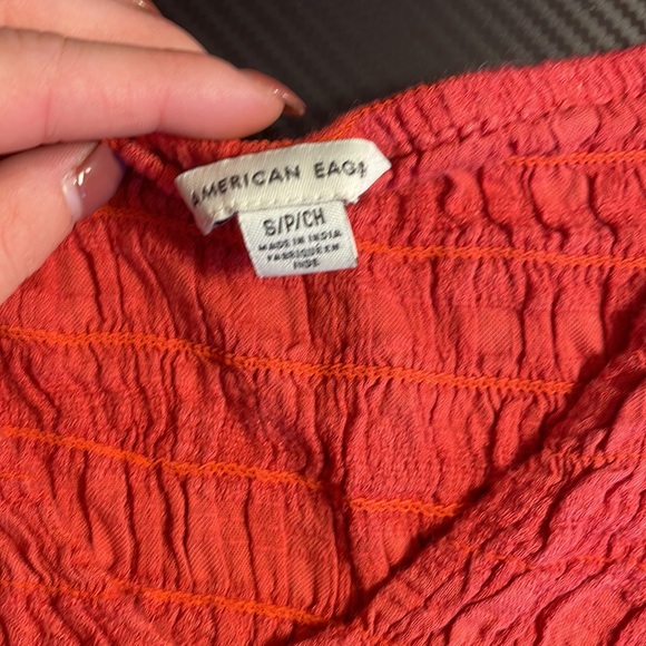 Women’s AE Top - Picture 2 of 3